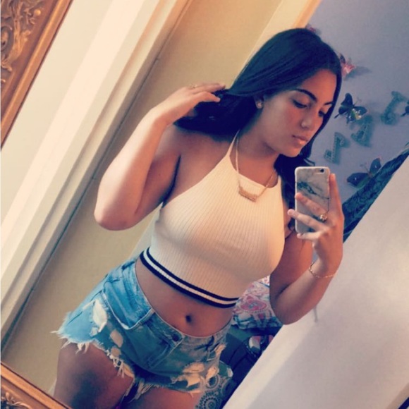 EZwear Solid Rib-knit Halter Top - Picture 4 of 4